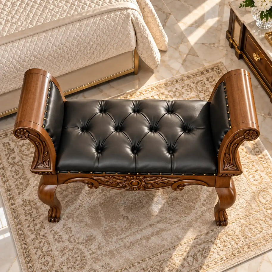 Löwenfuß-Walnuss-Hocker-Marquise