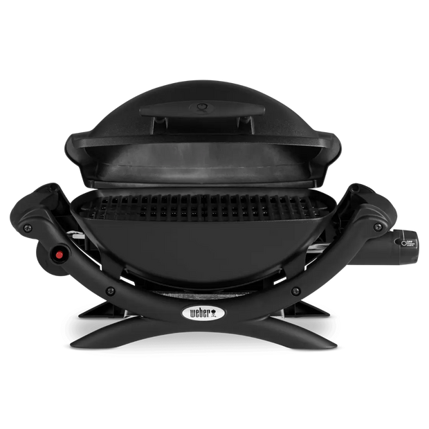 The Q 1000 Black is a gas barbecue that offers true barbecue performance despite its compact size. Thanks to its fast-heating gas system, it saves time