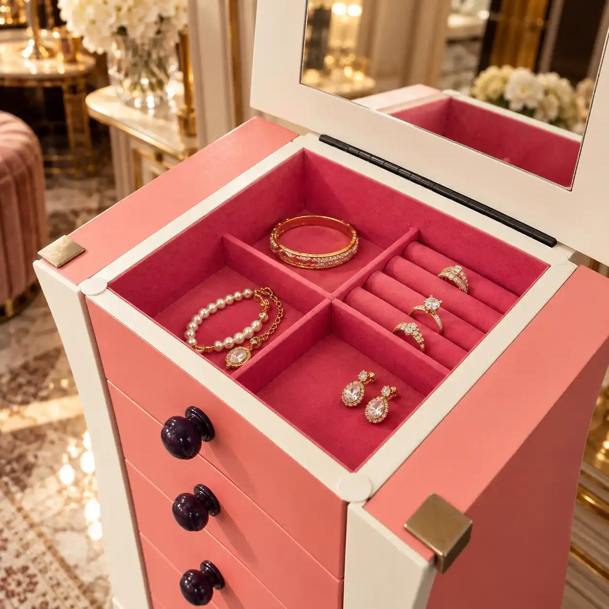 Pembe Takı Dolabı