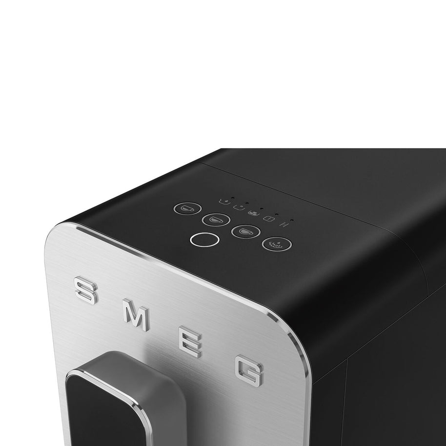 Smeg Mat Siyah Otomatik Espresso Kahve Makinesi
