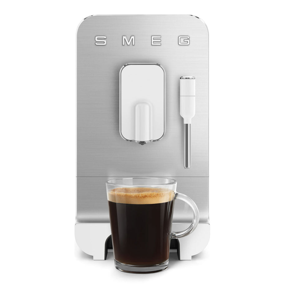 Smeg Mat Beyaz Otomatik Espresso Kahve Makinesi