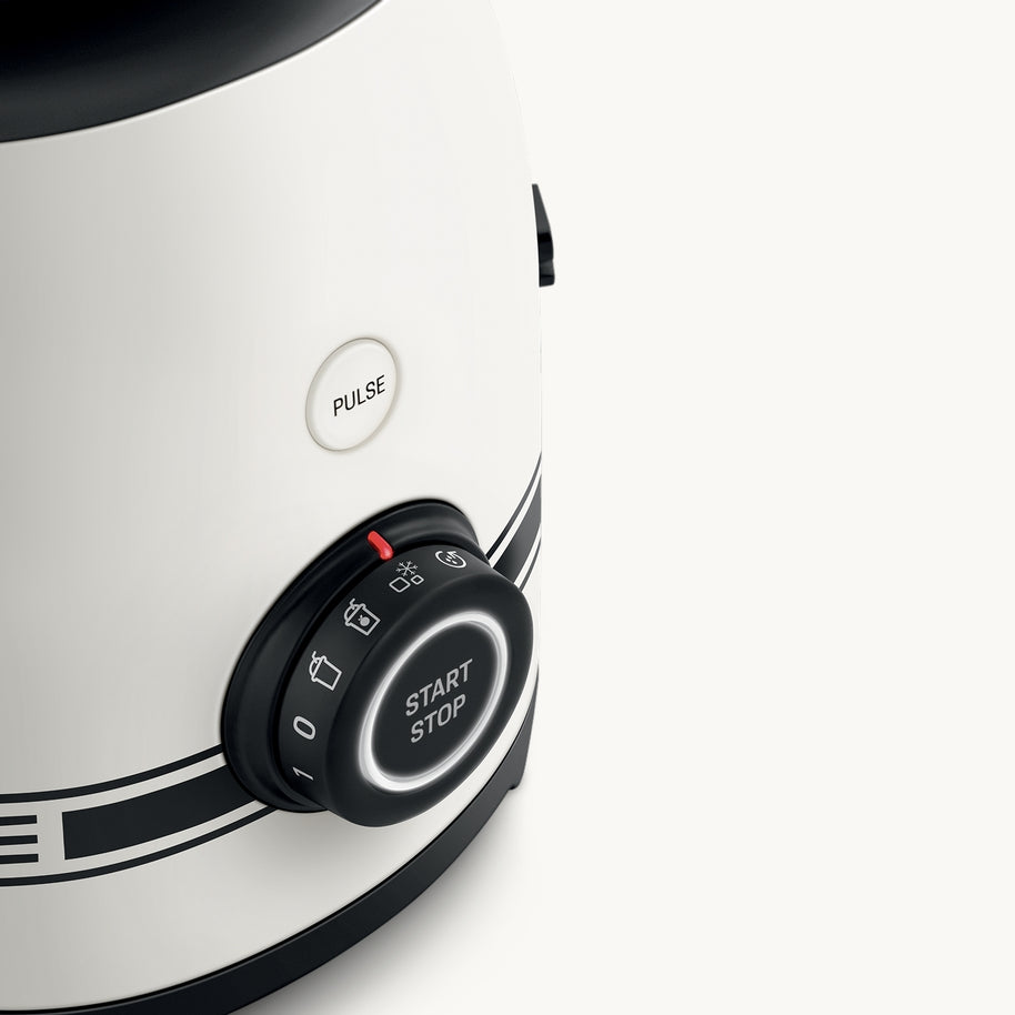 Smeg Porsche x SMEG Carrara White Blender