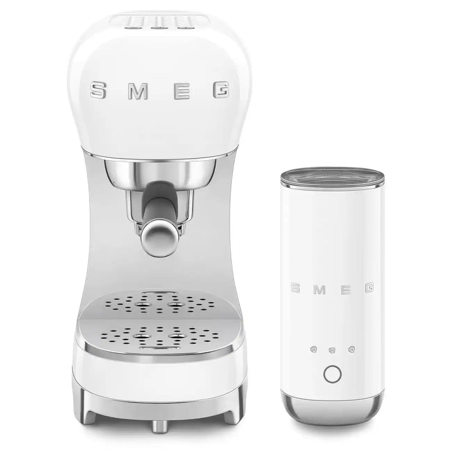 Smeg Beyaz Süt Köpürtücülü Espresso Makinesi