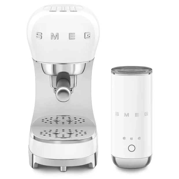 Smeg Beyaz Süt Köpürtücülü Espresso Makinesi