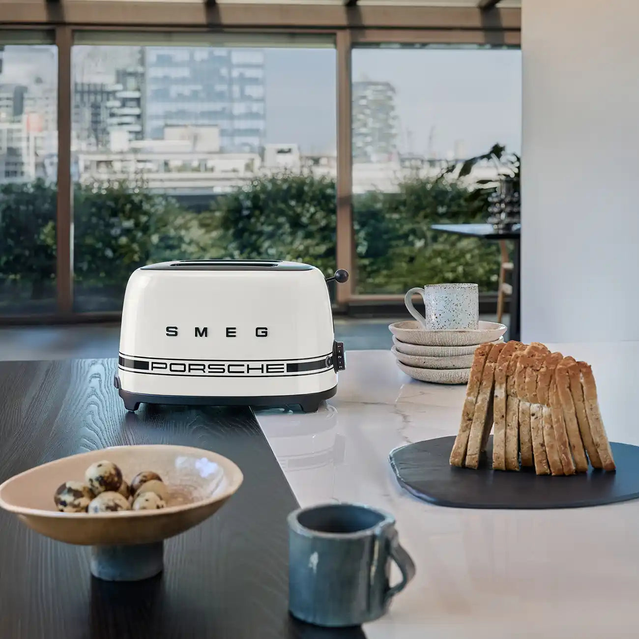 Smeg Porsche x SMEG Carrara White Ekmek Kızartma Makinesi