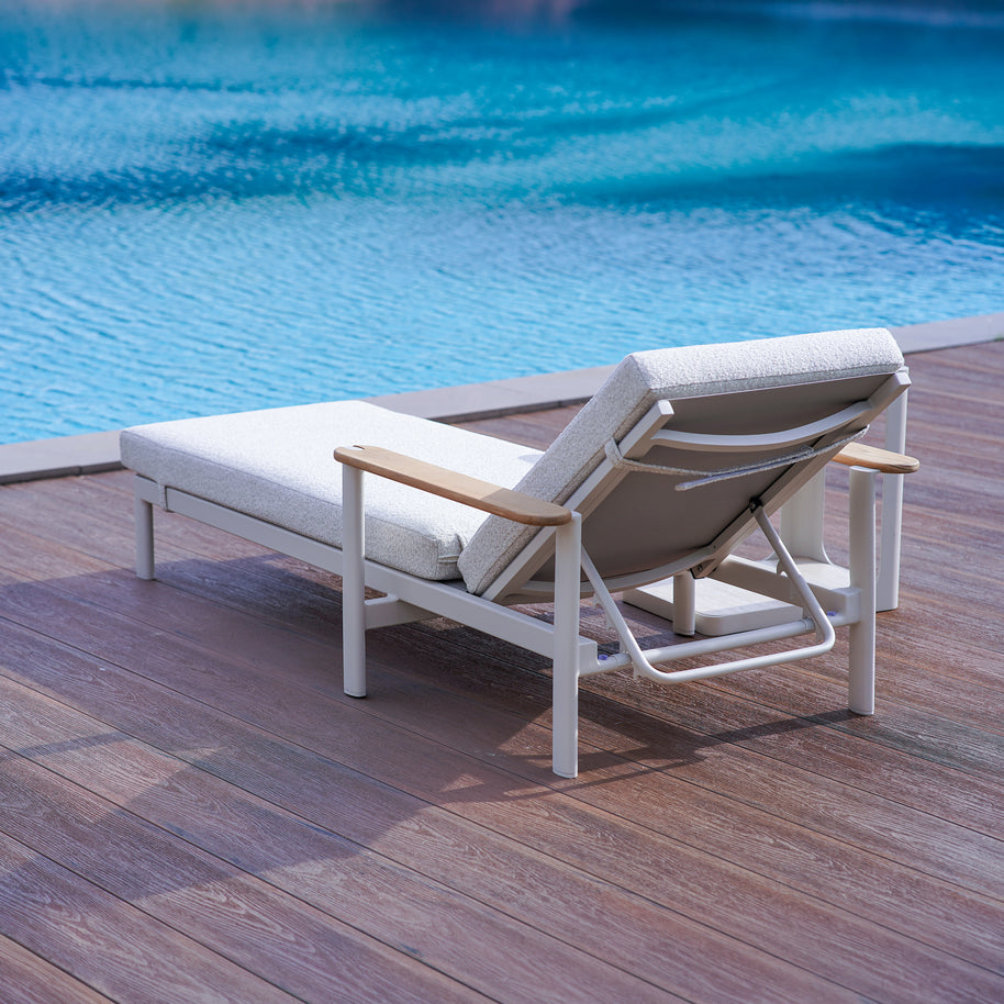 Wing Garden Sun Lounger
