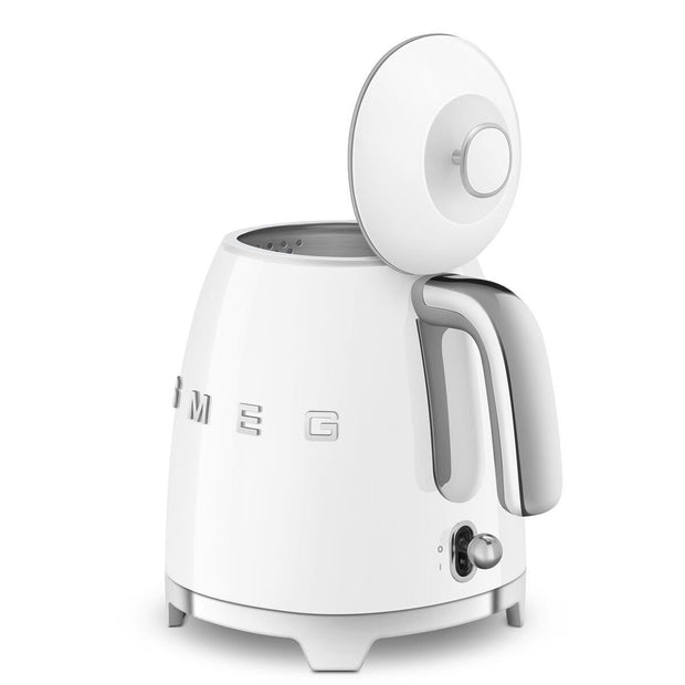 Smeg Beyaz Mini Kettle