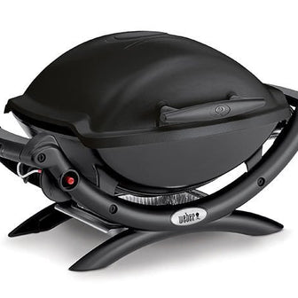 Weber Q 1000 Black, kompakt ölçülerine rağmen gerçek barbekü performansı sunan bir gazlı barbeküdür. Hızlı ısınan gazlı sistemi sayesinde zamandan tasar