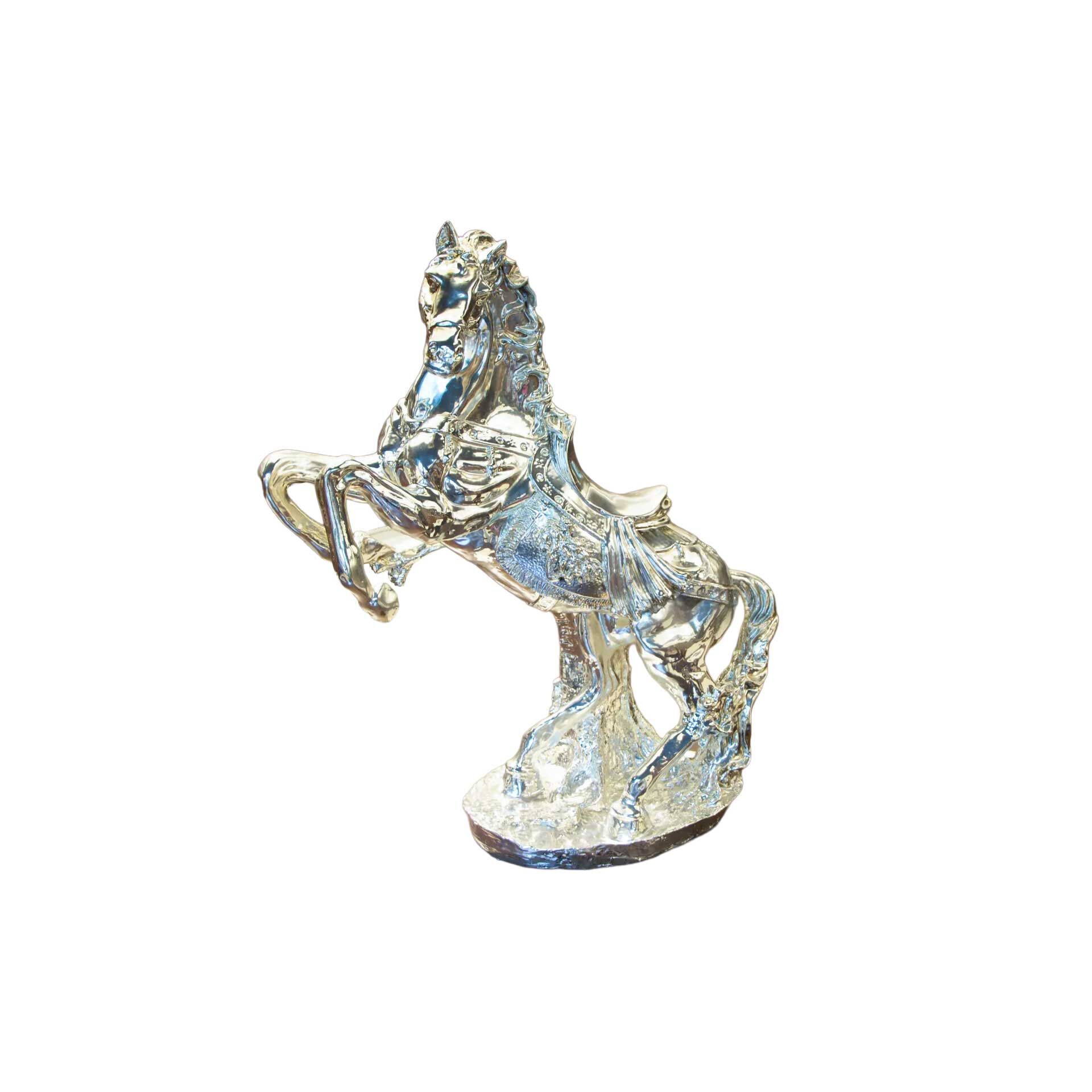 حصان راقص كبير من رقائق الفضة