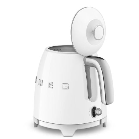 Smeg Beyaz Mini Kettle